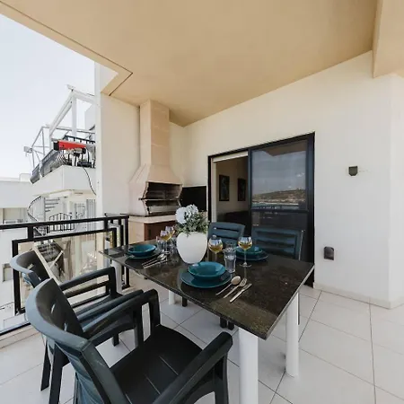 Seafront With Panoramic Views 3 Bed Appartement