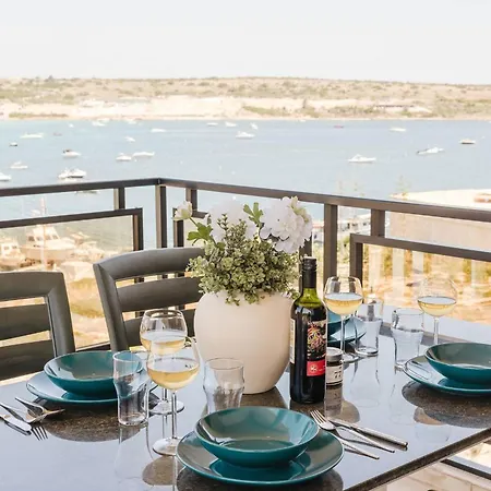 Seafront With Panoramic Views 3 Bed Appartement