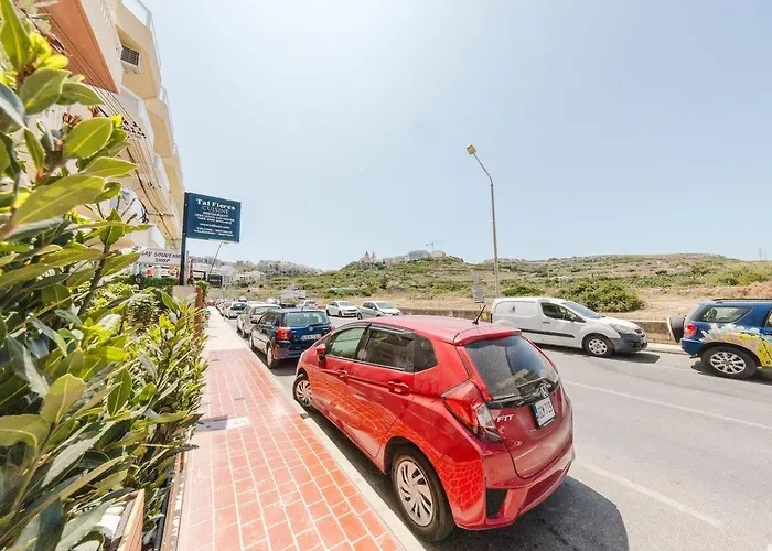 Seafront With Panoramic Views 3 Bed Appartamento