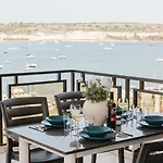 Seafront With Panoramic Views 3 Bed Is-Sellum