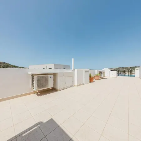 Seafront With Panoramic Views 3 Bed 아파트 Is-Sellum