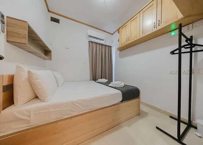 Seafront With Panoramic Views 3 Bed * Is-Sellum