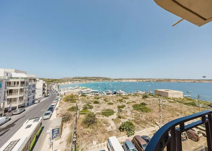 아파트 Seafront With Panoramic Views 3 Bed Is-Sellum